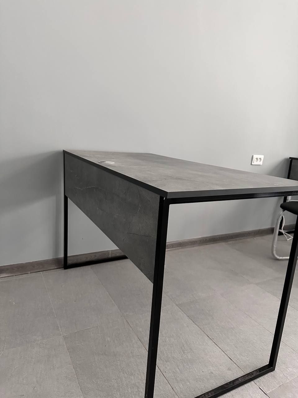 Loft Stol va stullar