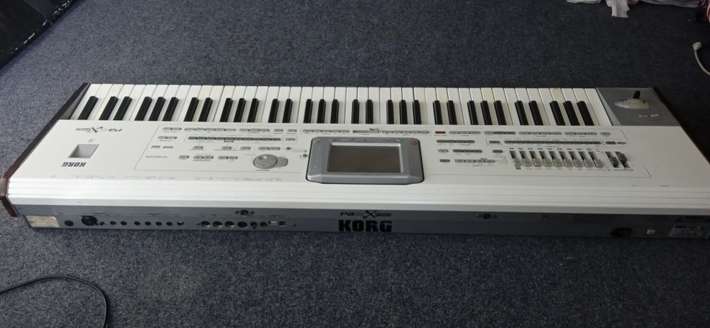 Korg pa2 sotiladi