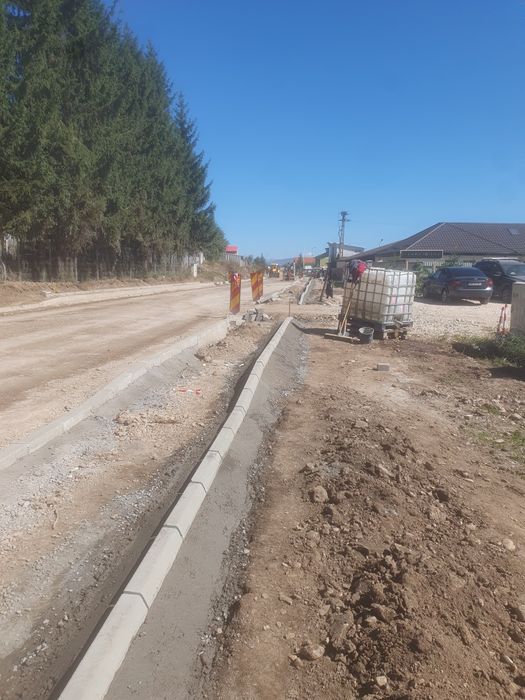 Servicii montaj borduri și rețele noi de canalizare