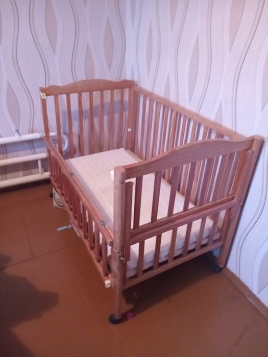 Продам кроватку детскую