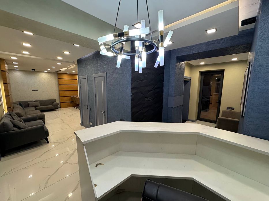 Аренда коммерческого помещения 200 м² Первая линия Хумо Арена мебелью