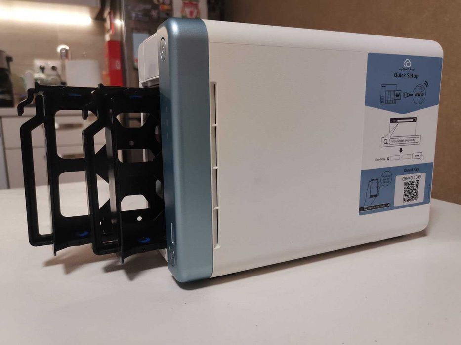 NAS мрежови сторидж QNAP TS-251D, 8Gb RAM DDR4, 2 bay