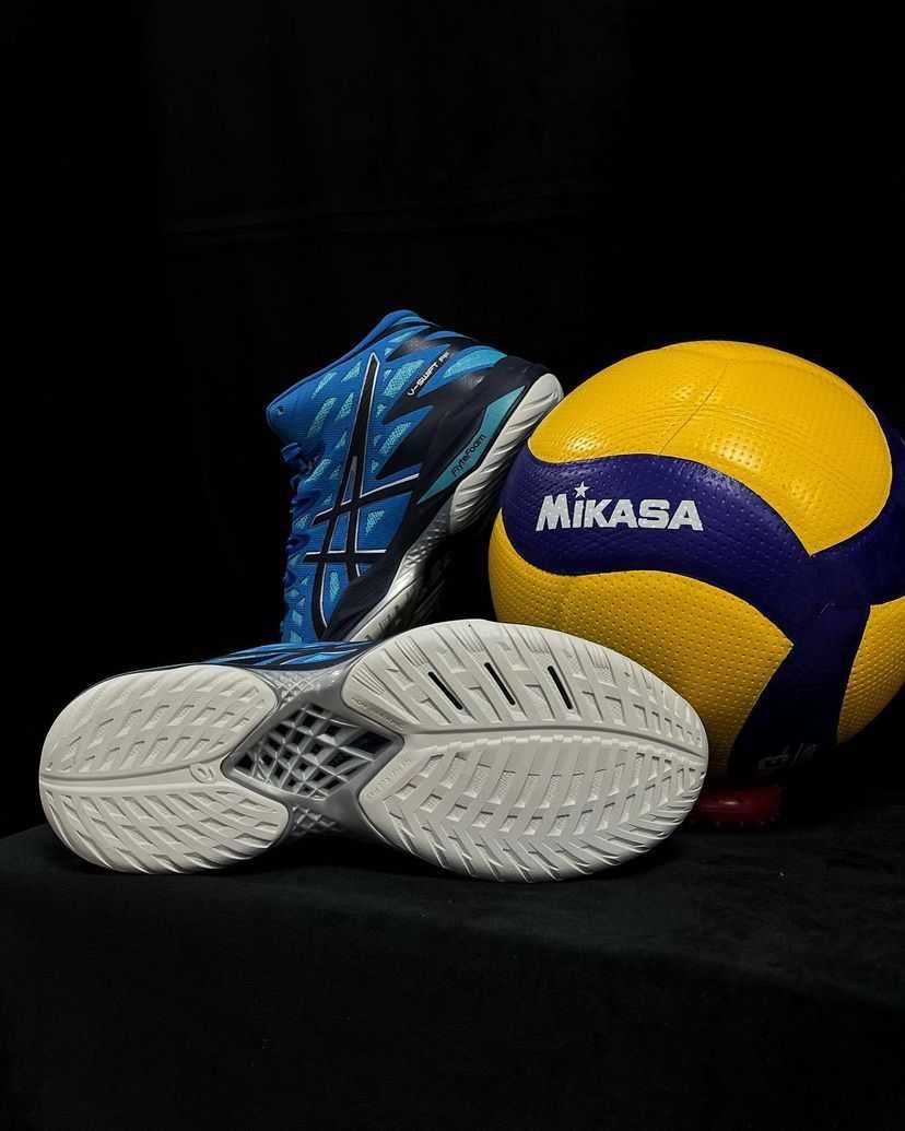 Волейбольные кроссовки