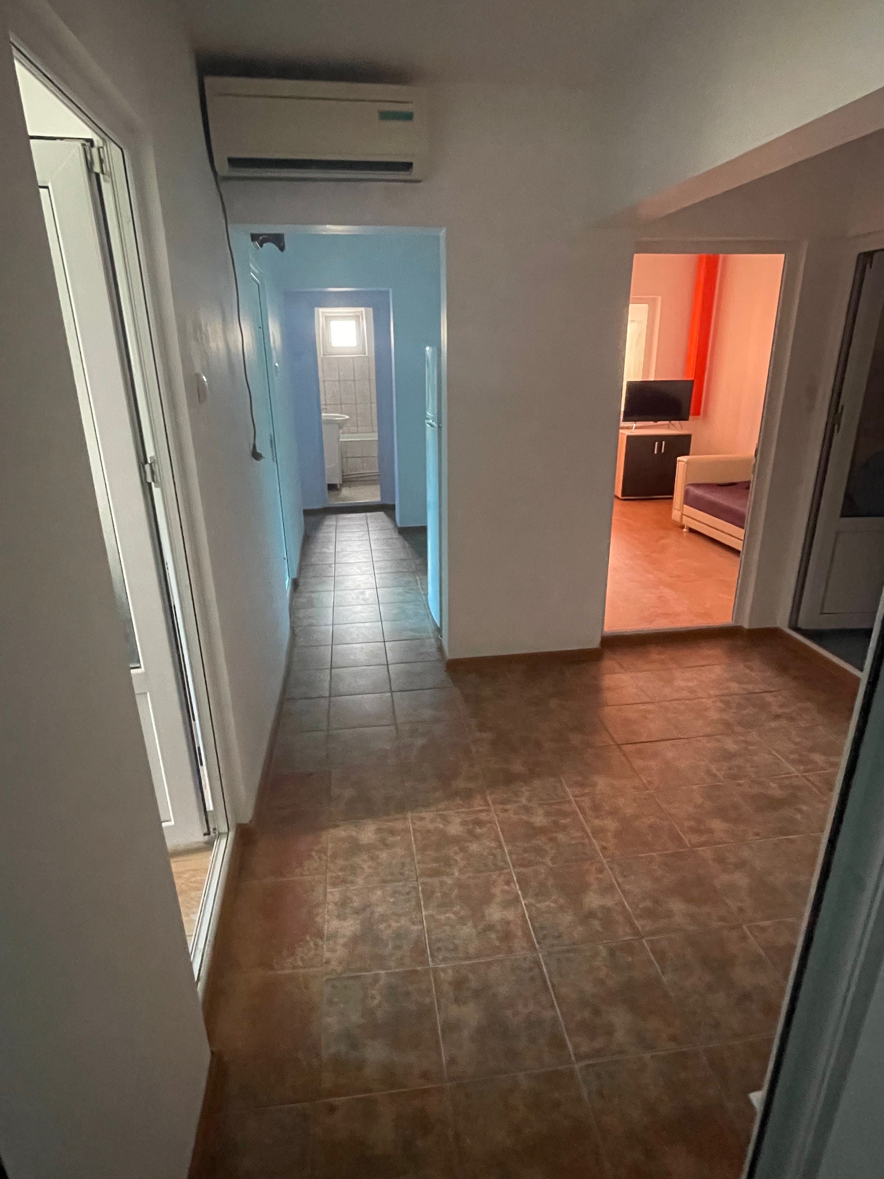 Apartament 4 camere, zona Păcii, centrala