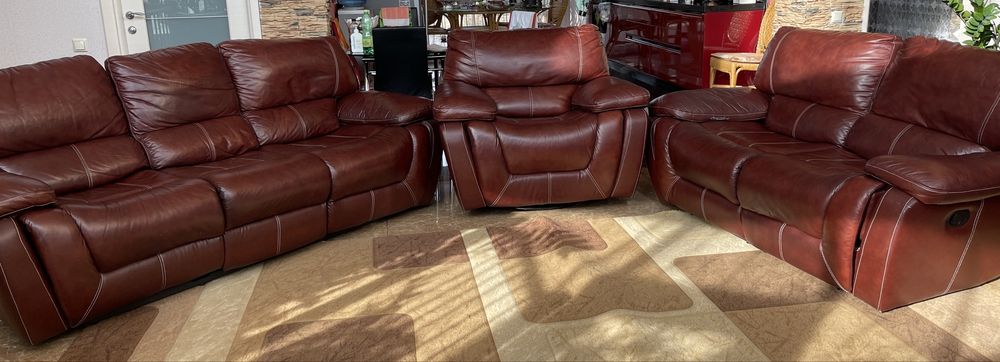 Комплект кожаной мебели б/у