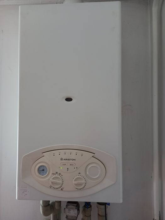 Газовый котёл  Ariston