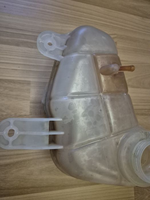 Расширительный бачок от Кобальта .