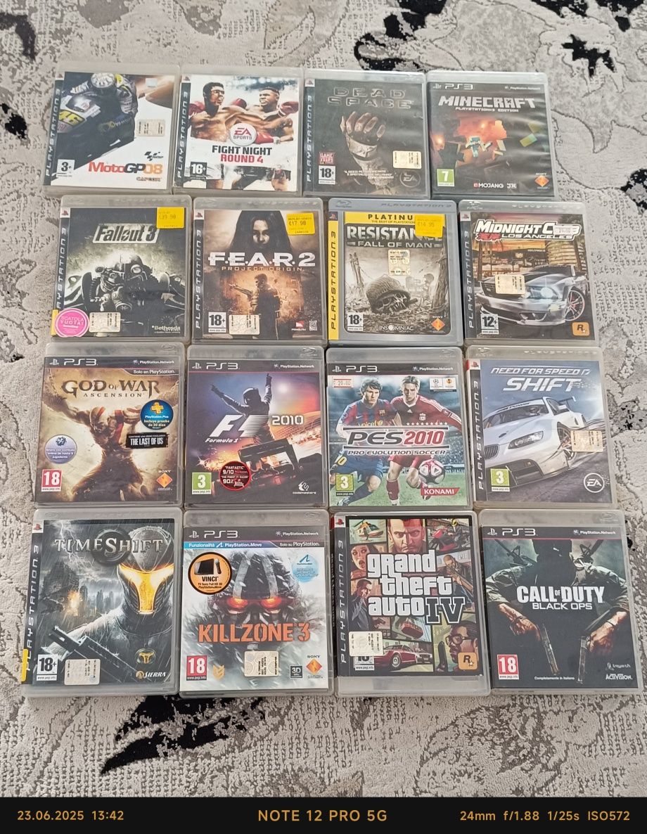Vând PlayStation 3