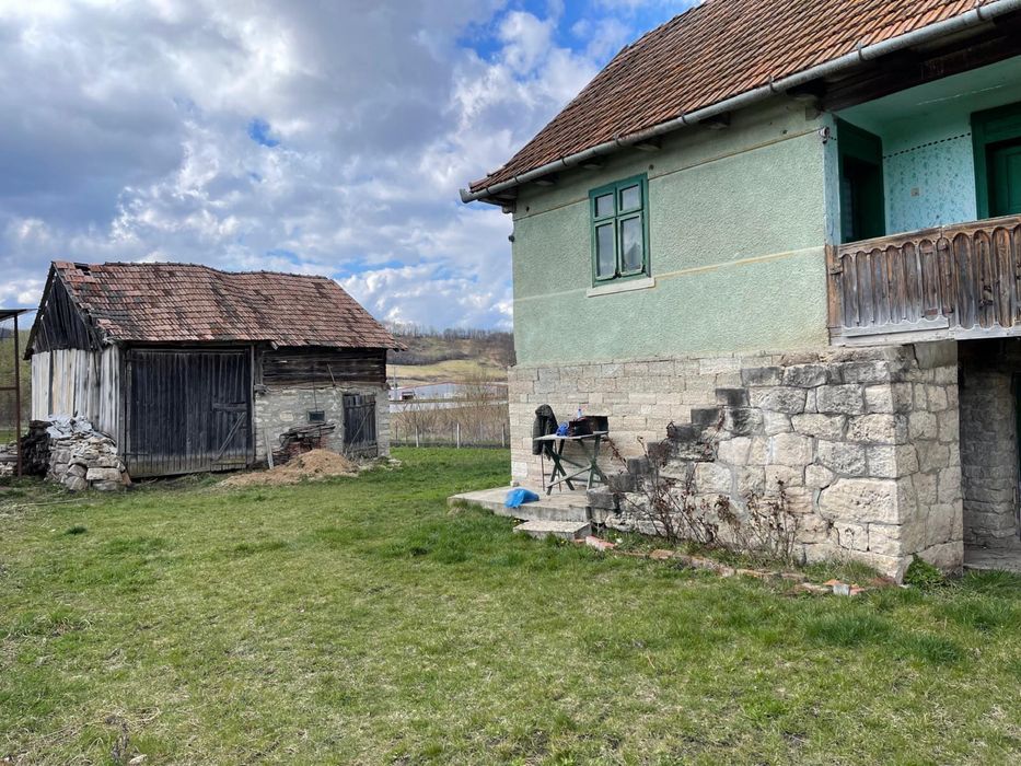 Vand casa batraneasca