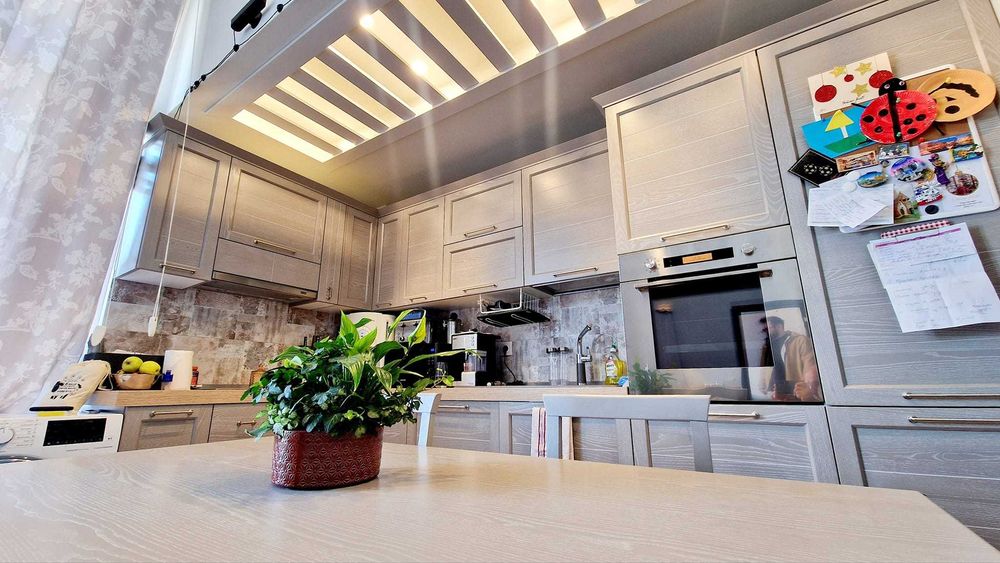 Penthouse spatios si luminos cu 2 camere. Copou. Exclusive Residence