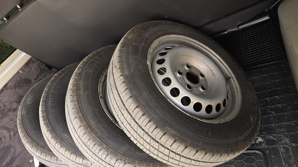 205/65 R16 Petlas със стоманени джанти