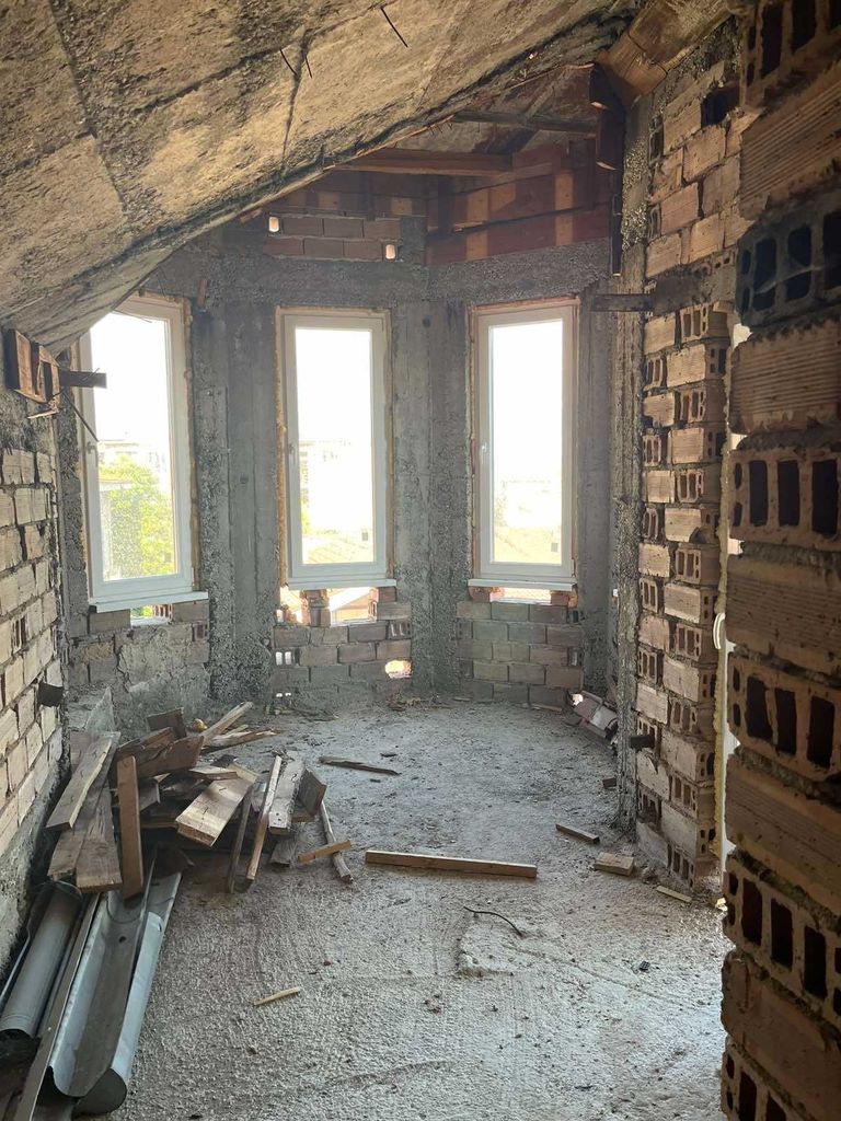 Продава се Къща в Карлово - 380 кв.м за 369 €/кв.м - Снимка #11