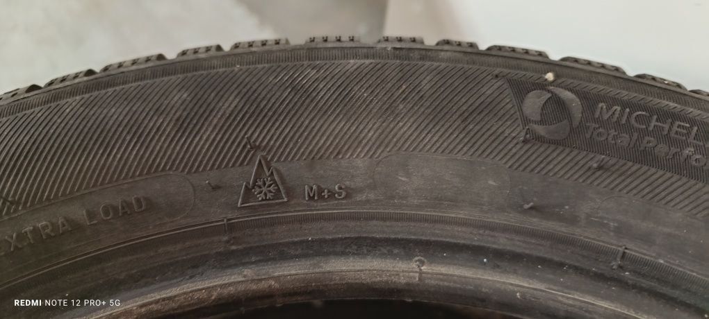 215/55 R17 Michelin