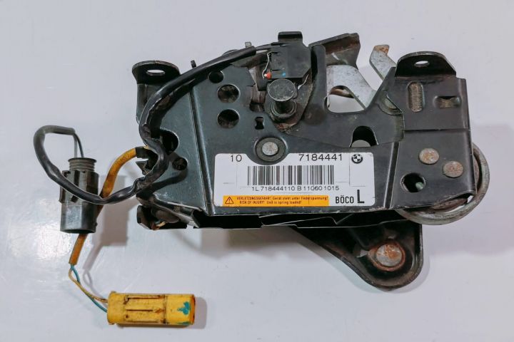 Broasca capota stanga 7184441 BMW Seria 5 F10