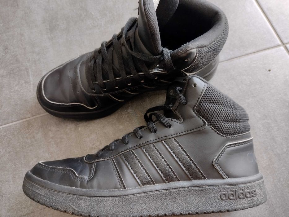 Обувки  Adidas няколко вида