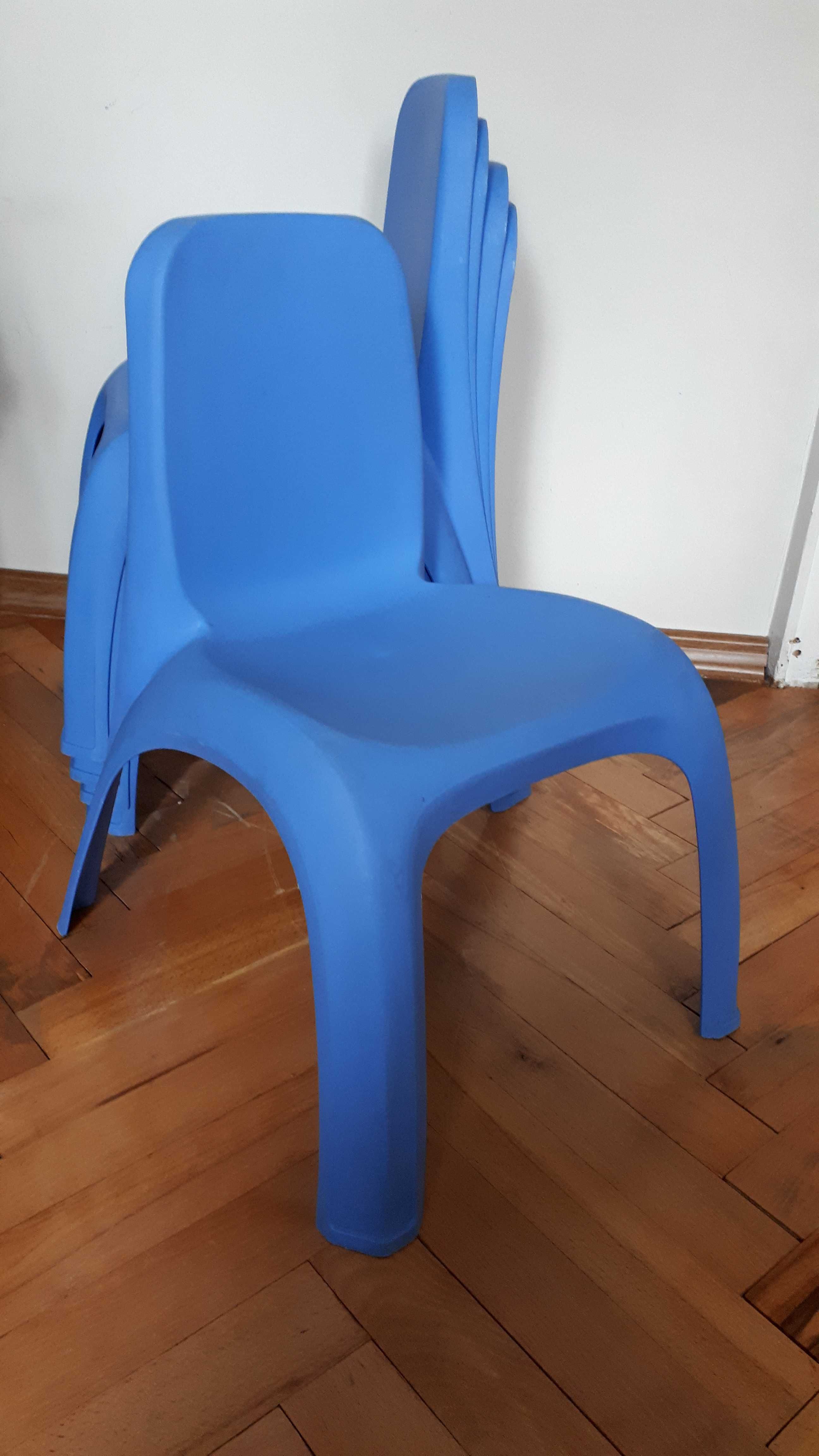 Детско пластмасово столче с облегалка