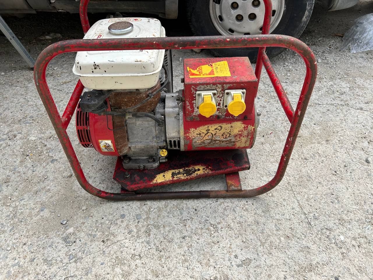 Генератор Хонда,HONDA4.2kva киловата внос от Англия перфектно състояни