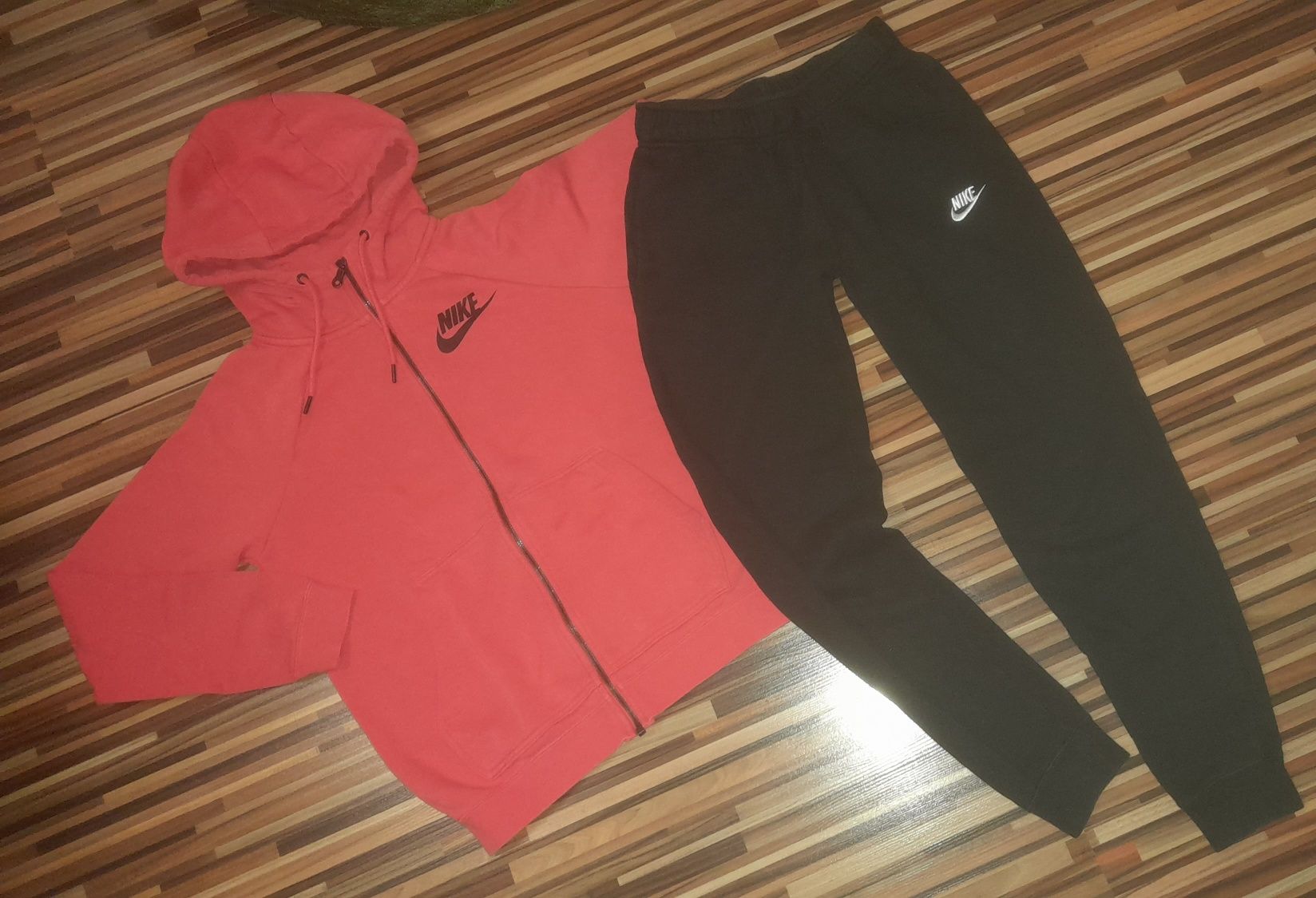 (XS) NIKE оригинален екип 2 части