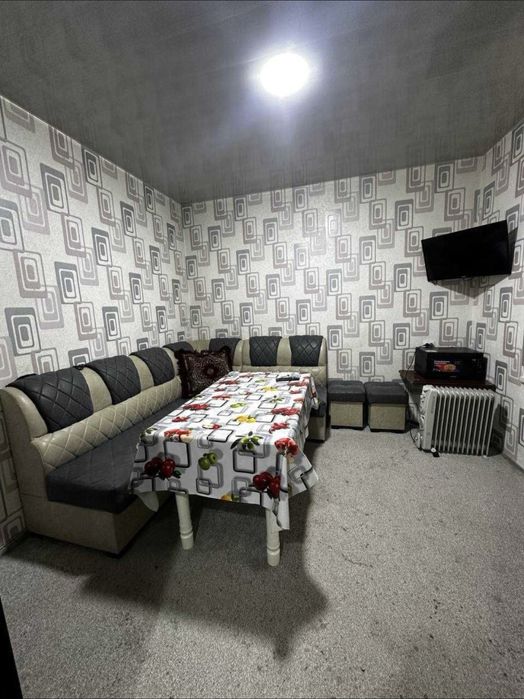 Hovli sotiladi 5 sotix