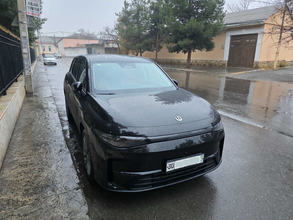 Продается гибридный автомобиль Leapmotor C10 Smart