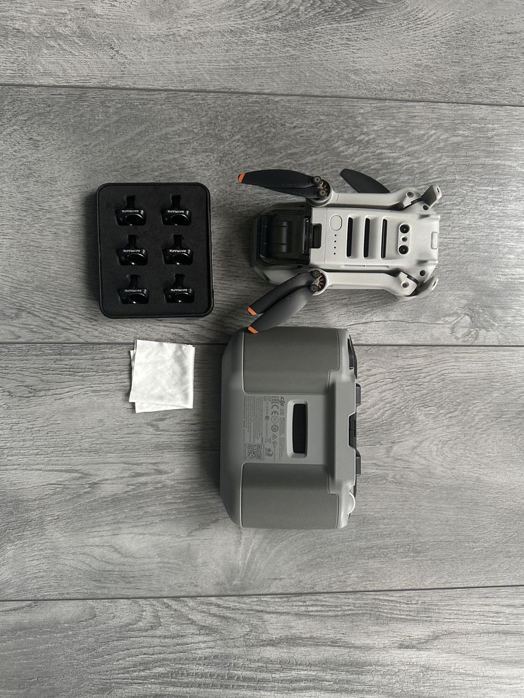 Dji mini 2 две батерии + хъб за зареждане