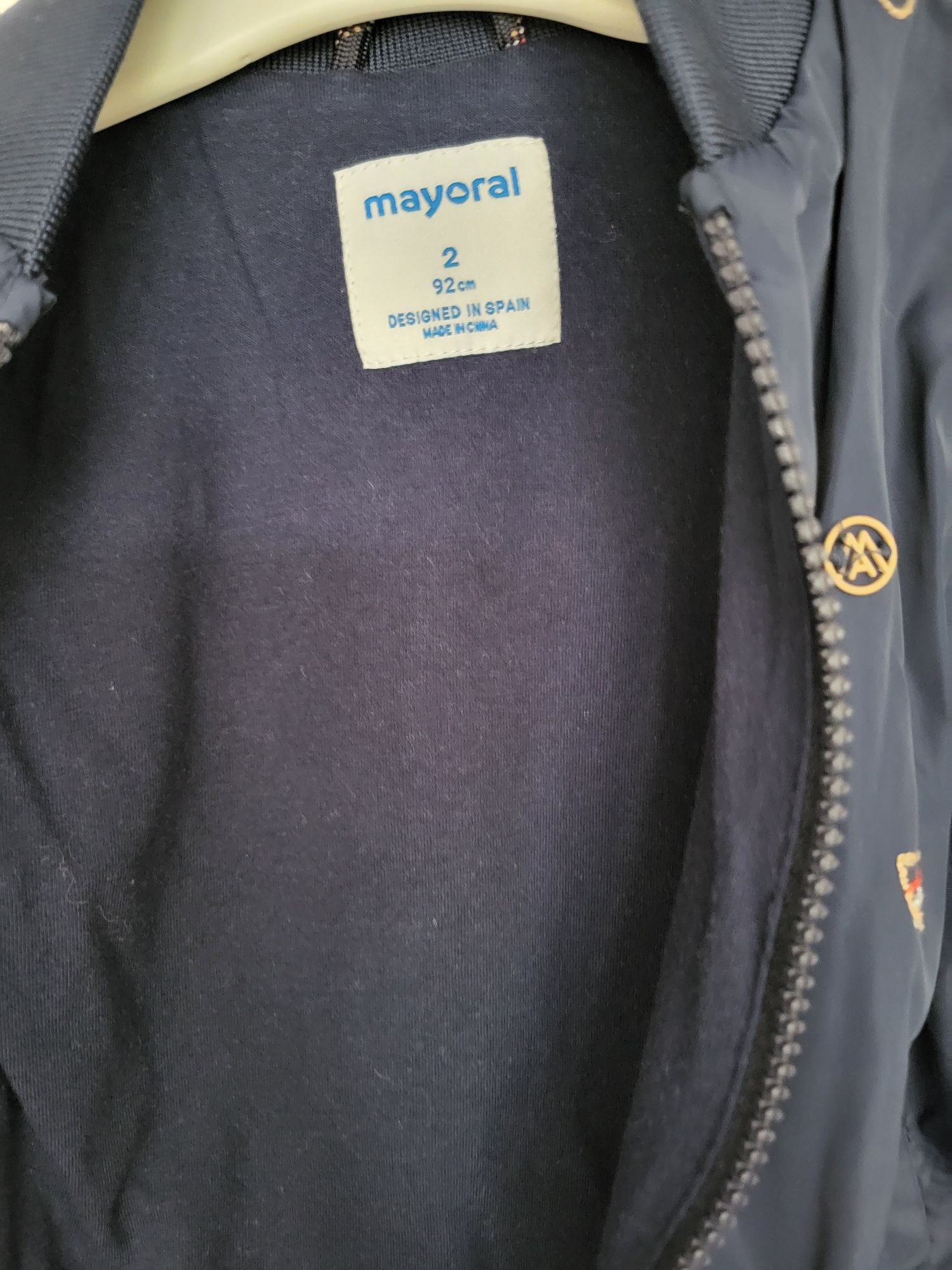 Mayoral ,тънко яке и грейка 92р.