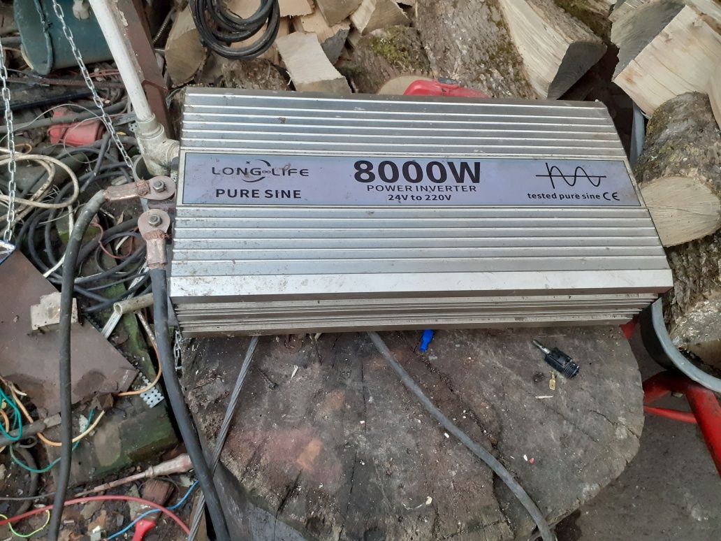 Invertor 24v/220v