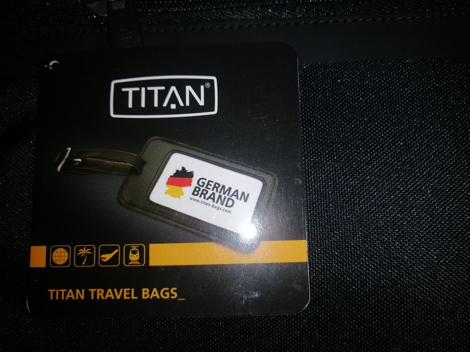 Нова чанта, за лаптоп. Немска с етикет.