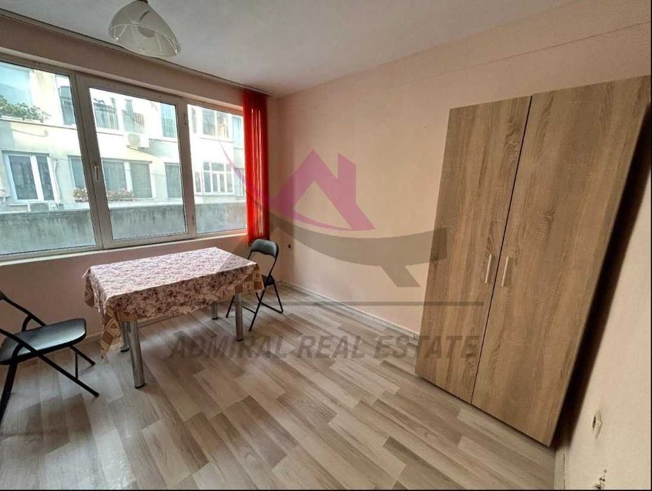 Атрактивна цена -три отделни стаи -Червен площад