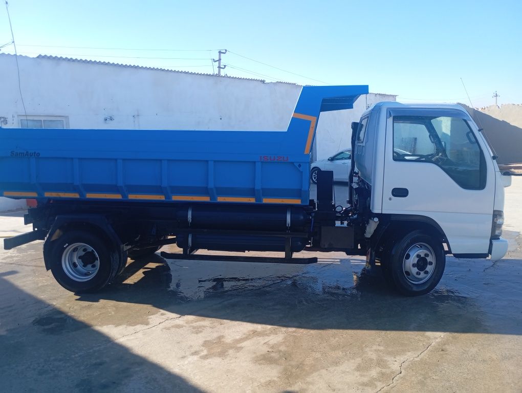 Isuzu samosval 2010