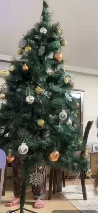 Продам ёлку 1,80см