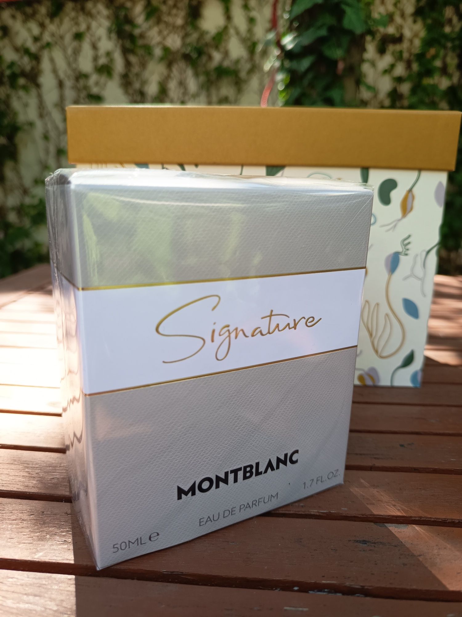 Нов дамски парфюм Montblanc - Signature, подходящ за подарък