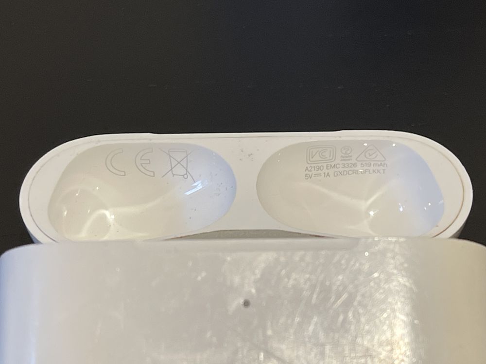 Caseta / Charging Case AirPods