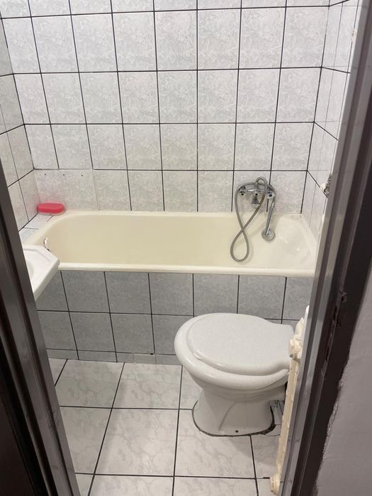 Chirie apartament cu 2 camere, decomandat, 250€