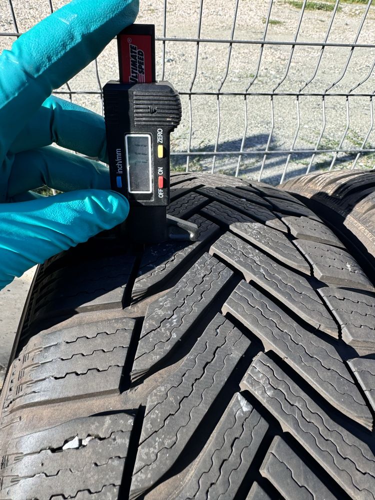 4бр. зимни гуми 215/60/16 Michelin 2023 8мм и Falken 6мм