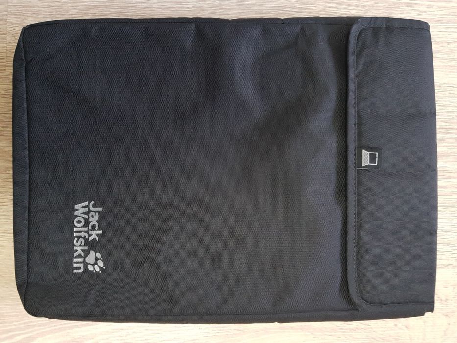 Противоударен калъф,чанта за таблет или лаптоп jack wolfskin