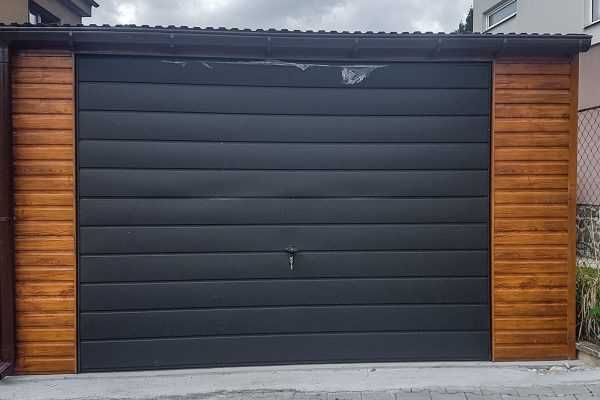 Garaje auto moderne pe structura metalica, pret avantajos