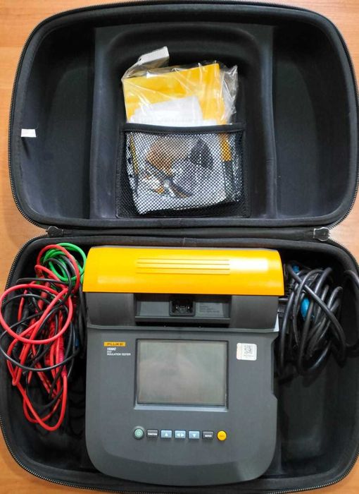 Fluke 1550C - измеритель сопротивления изоляции 5 кВ