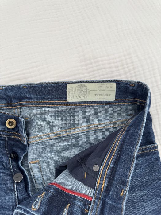 Vand blugi barbati  Diesel in stare excelenta, marime W31-L32