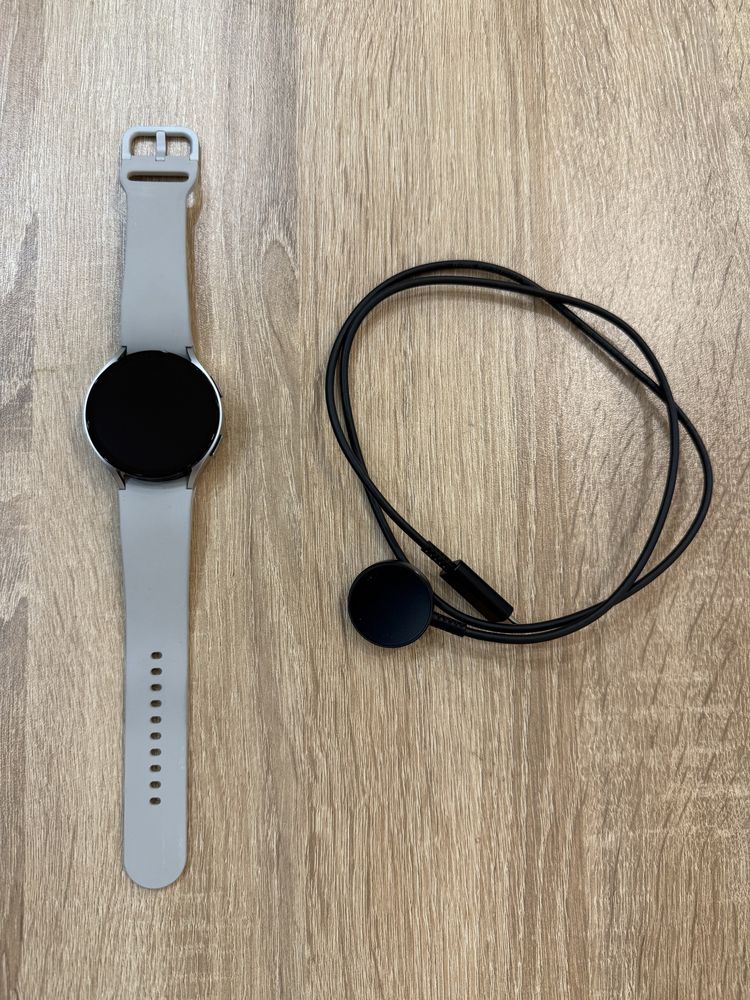 смарт часовник samsung galaxy watch 6 44mm silver