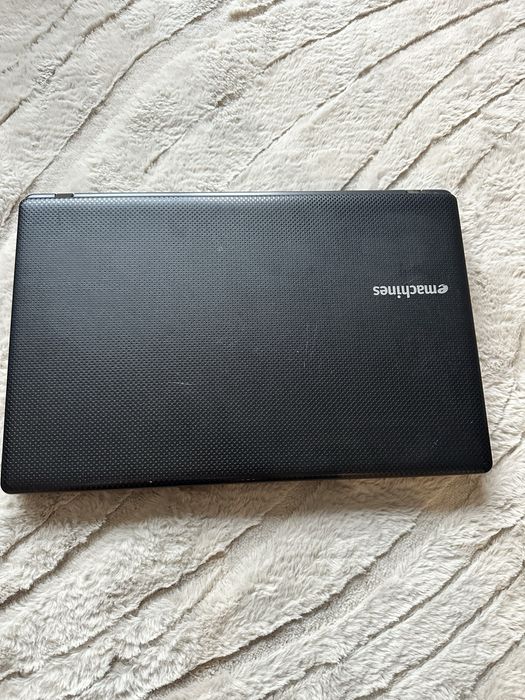 Лаптоп Emachines