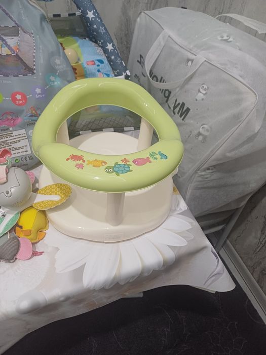 Продаётся  сиденье купания для ванной