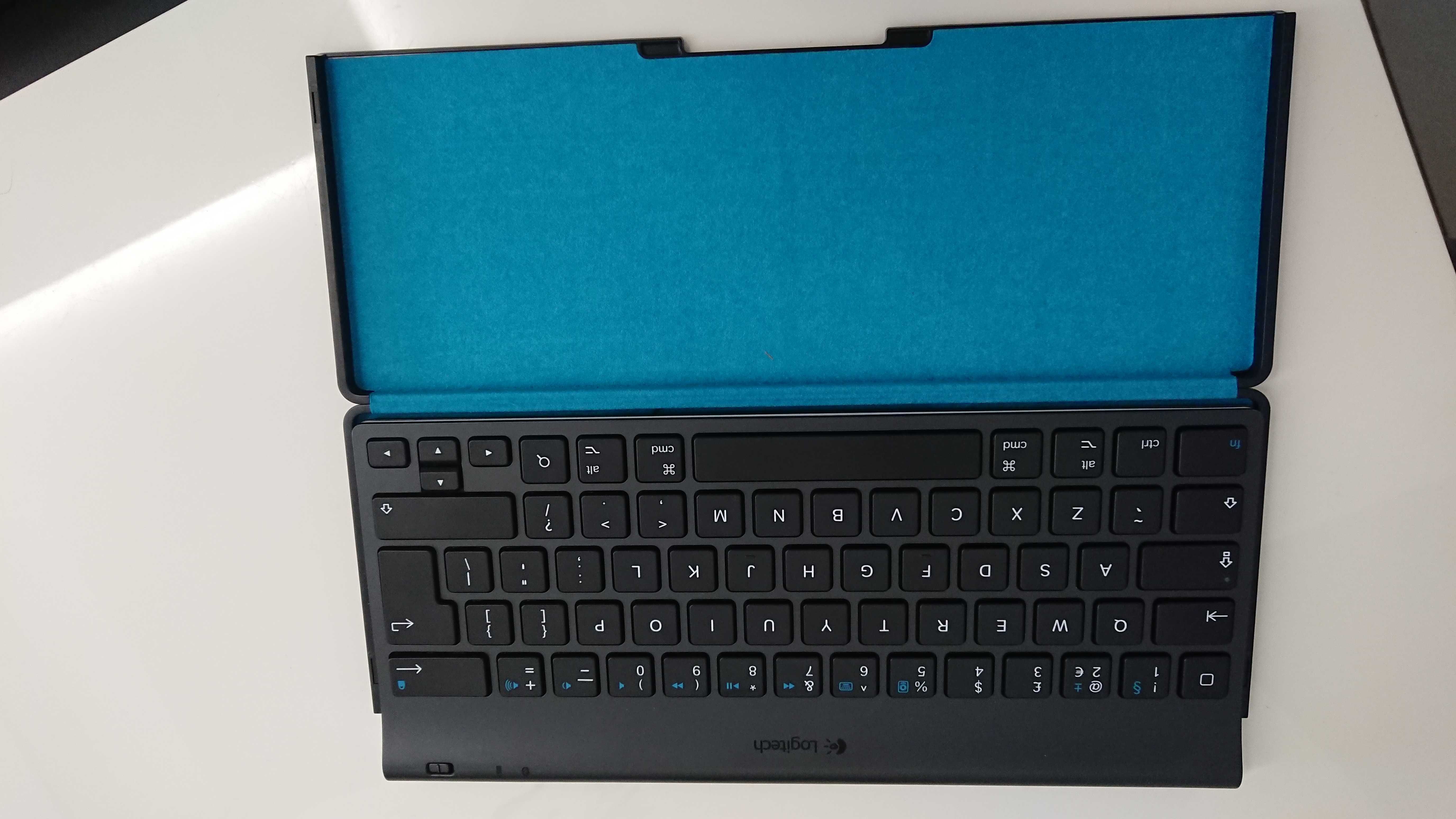 Tastatura bluetooth logitech ipad ca si noua