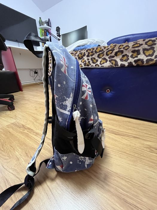 Ghiozdan unisex cu 7 compartimente de depozitare