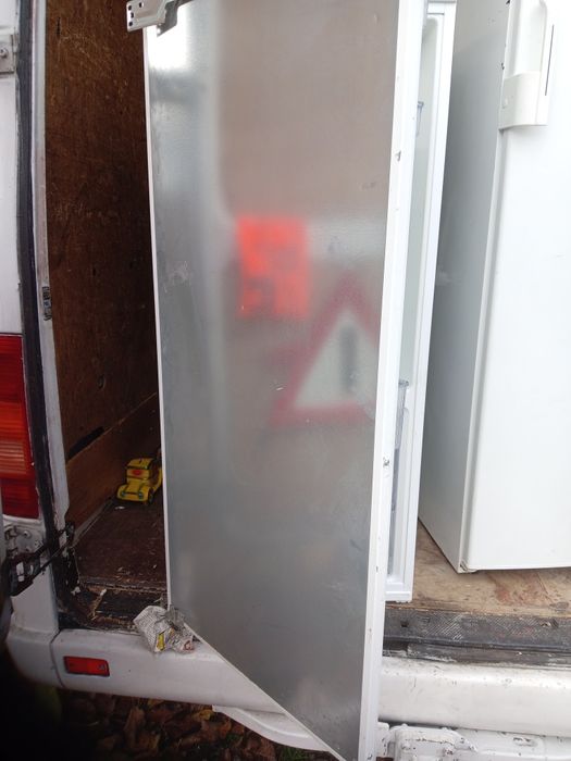 Frigider plus congelator congelator