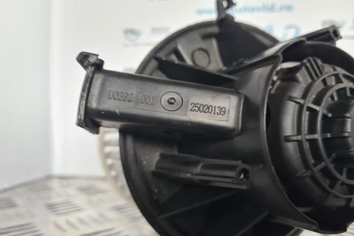 Motoras aeroterma habitaclu Opel Astra J Facelift