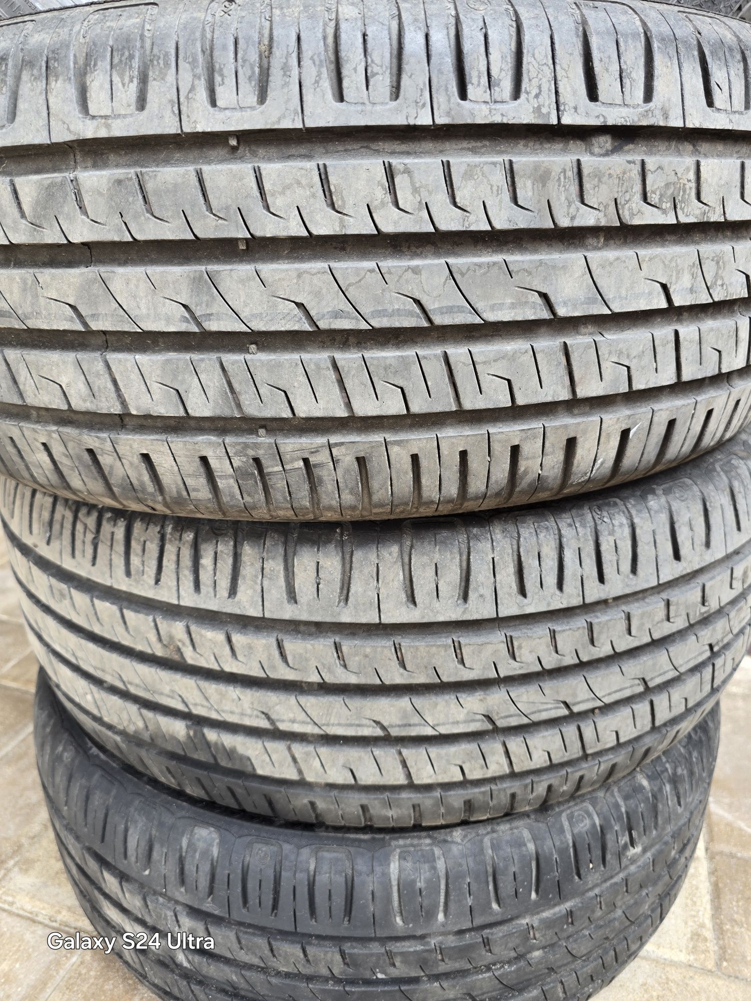 Cauciucuri Barum Bravuris  215/50 R17 Y  XL