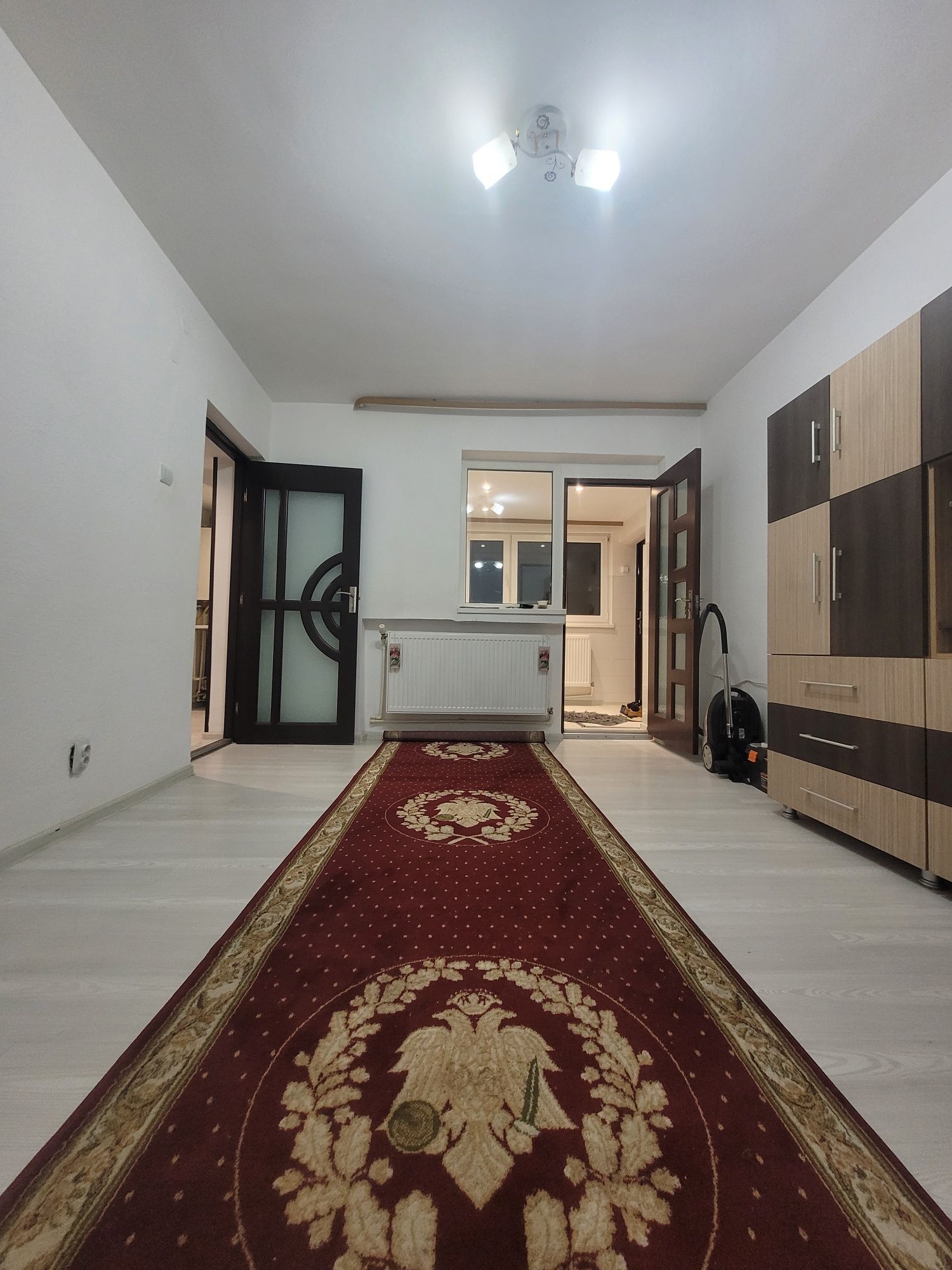 Apartament cu 2 camere de închiriat