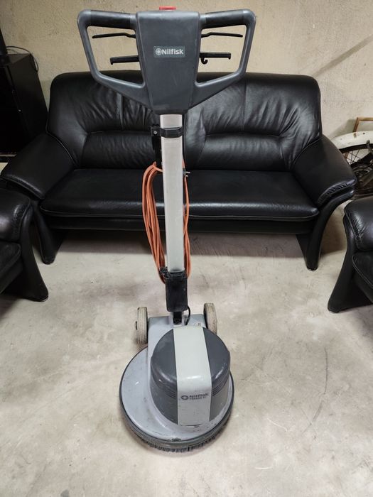 Еднодискова машина Nilfisk FM400D