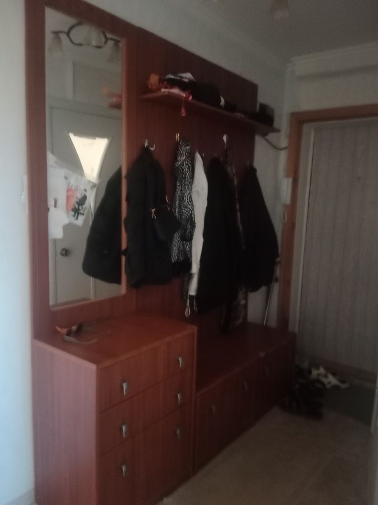 Вешалка для прихожей